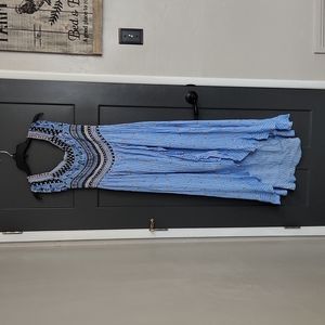 Maxi dress with shorts